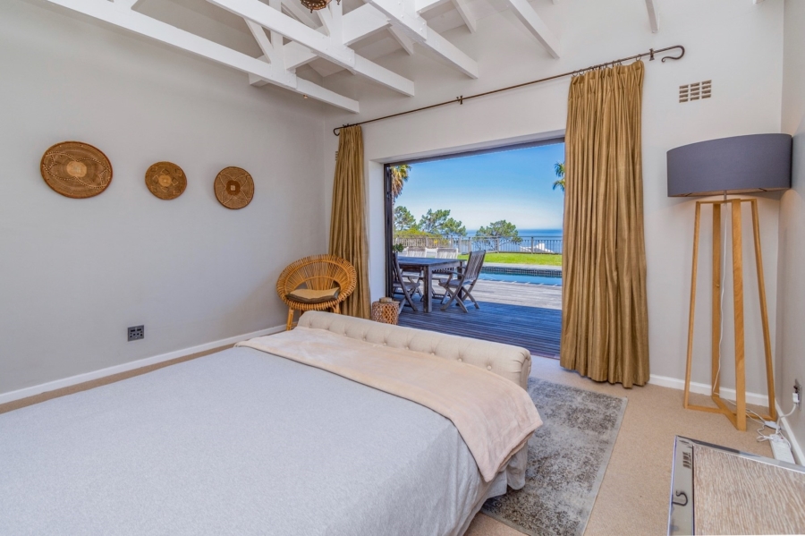 To Let 4 Bedroom Property for Rent in Bakoven Western Cape